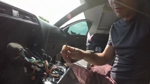 Как установить камеру заднего вида на автомобиль VW Jetta. Часть 6