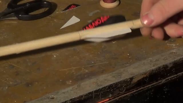 Как сделать стрелы для лука. Простой, но эффективный способ. смотреть онлайн