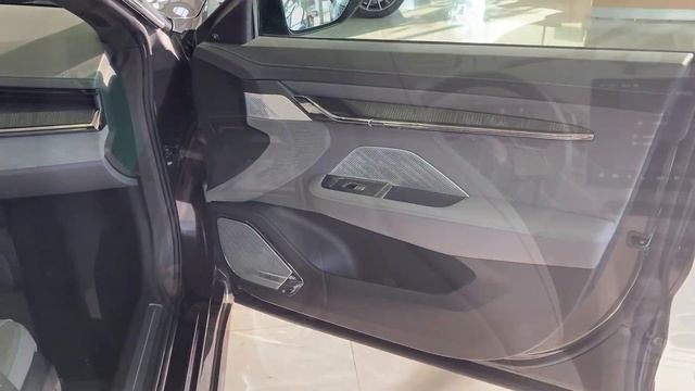 Презентация автомобиля zeekr 001 смотреть онлайн