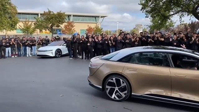 LUCID Car delivery смотреть онлайн