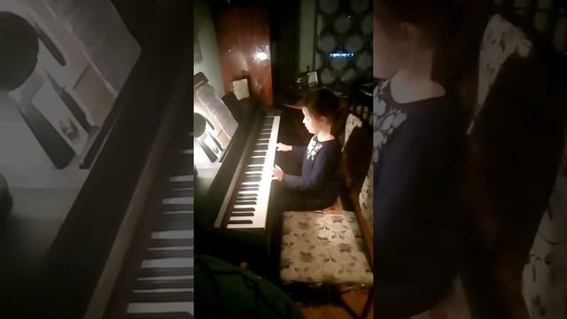 БАХ МЕНУЕТ СОЛЬ МАЖОР-- ФОН СКРИПКИ - ИСП. ШИФФМАН ВИКА смотреть онлайн