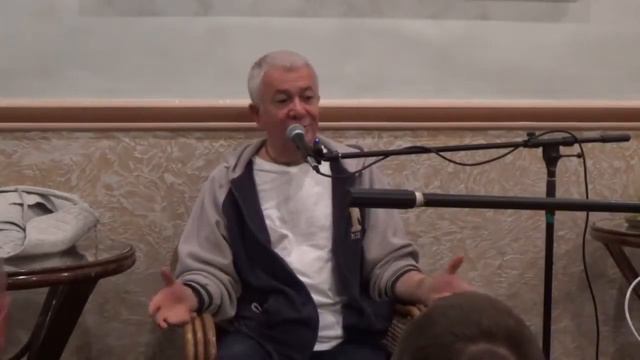ЕМ Чайтанья Чандра Чаран прабху - Что значит чистая любовь? (2018) смотреть онлайн