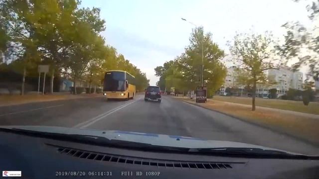 погоня за крузаком по Евпатории смотреть онлайн