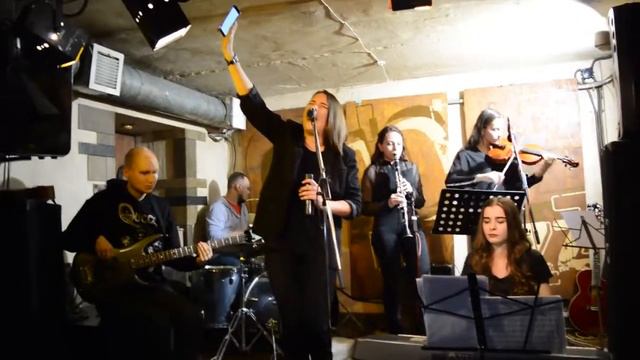 Ника Алексашева с Бандой - Холодно (30.11.18) смотреть онлайн