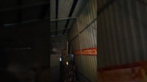 Простое поднятие лодки к потолку гаража.