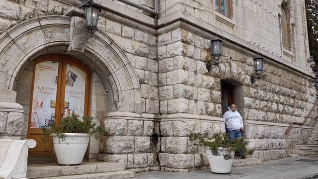 Ливадийский дворец-музей.Крым.Экскурсия на электромобиле.#russia #walking #Crimea смотреть онлайн