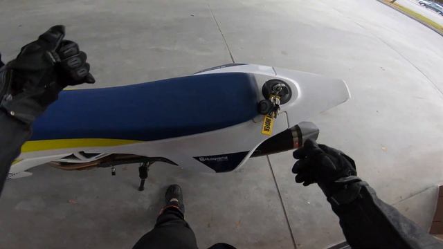 FIRST RIDE & REVIEW Of My New HUSQVARNA 701 SUPERMOTO | Pros & Cons From a Sport Bike Rider смотреть онлайн