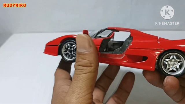 FERRARI F-50 1996 LIMITED EDITION DIECAST SKALA 1/25 смотреть онлайн