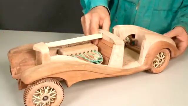 How to Make a Mercedes Benz 500k [1934,1936] out of Wood! смотреть онлайн