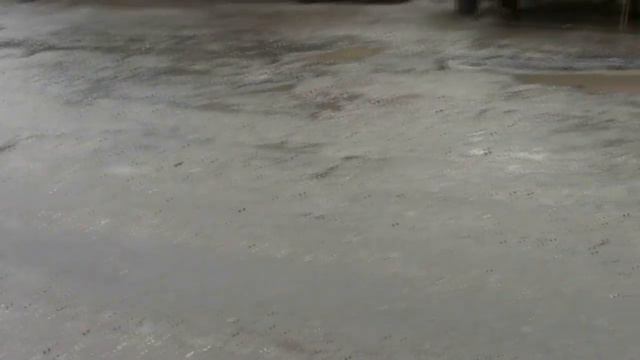 Луганск,Украина,колдобины и ямы возле Ц.Рынка смотреть онлайн