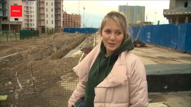 Родители вынуждены водить детей в сад по колено в грязи смотреть онлайн
