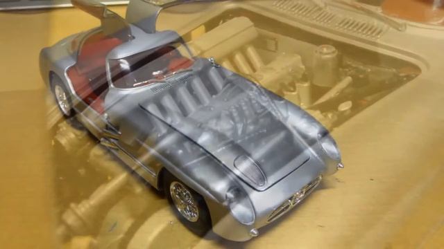 Revell Mercedes-Benz 300 SLR Quick Overview смотреть онлайн