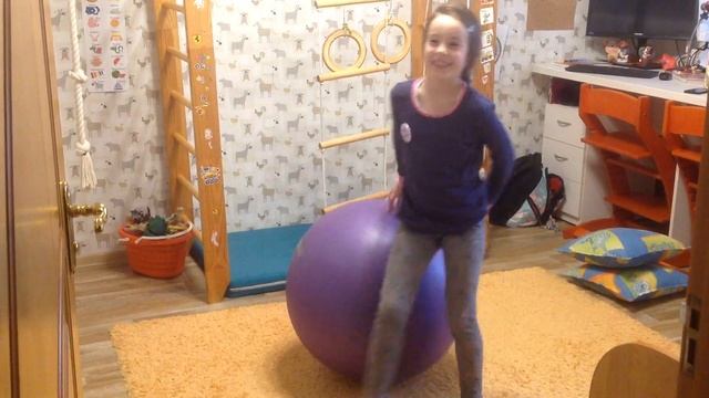 Гимнастика на мяче смотреть онлайн