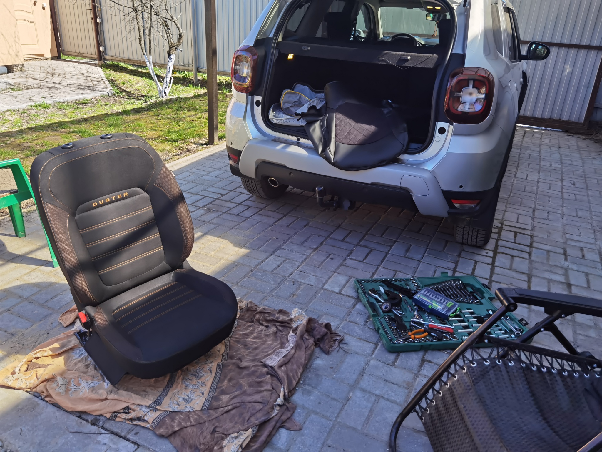 Выбор и установка чехлов на новый Рено Дастер смотреть онлайн