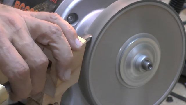 Ногтевидная заточка токарного резца смотреть онлайн