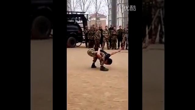 Танцор без яиц смотреть онлайн