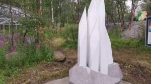 Мурманск летом, какой он ёжик и морошка.
