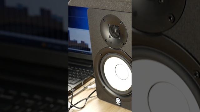 Yamaha vs Microlab speakers смотреть онлайн