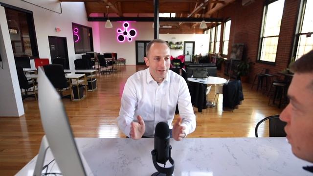 Real Lawyer Guesses If Web Content is Chat GPT Or Human смотреть онлайн