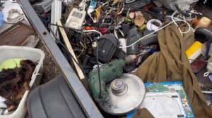 Разбор находок со свалки. Деньги из мусора. Мусорщик