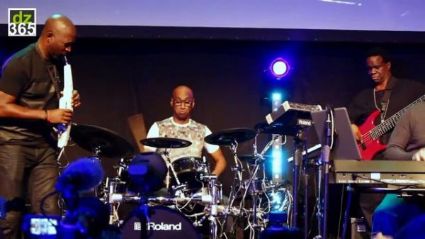 Omar Hakim - Roland TD-50K V-Drums demo Live at NAMM 2017 (Multi Cam)
