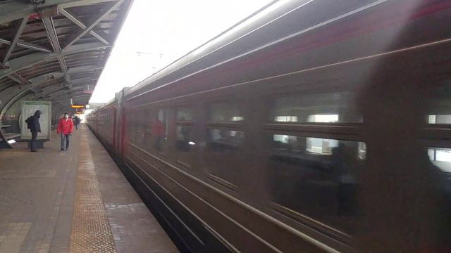 Электропоезд ЭД4М-0192 платформа Лось смотреть онлайн