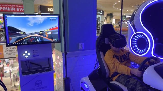 VR гонка аттракционы Гонка на гоночном болиде смотреть онлайн