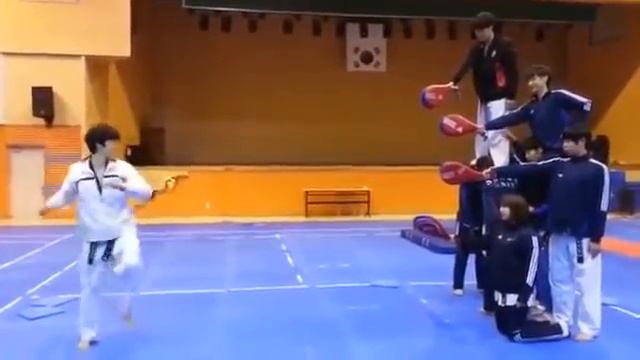 Приколы - Дежки Чан отдыхает или кунг фу 90 уровня