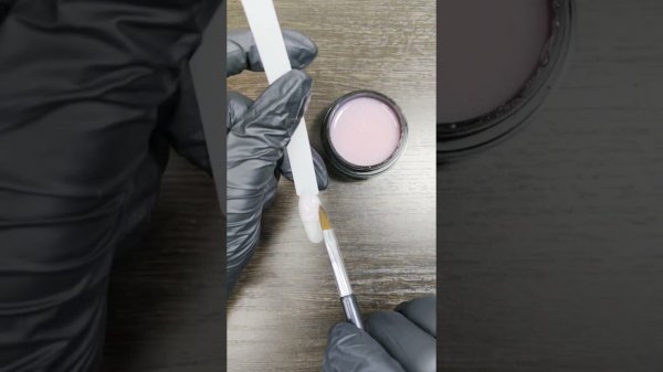 Как правильно набирать гель на кисть ?