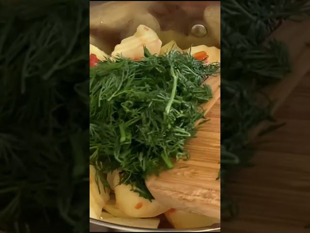 Все закинули в кастрюлю и забыли на 1,5 часа. Превосходный легкий ужин смотреть онлайн