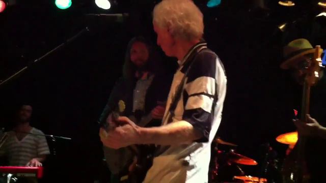 Roadhouse Blues - Robby Krieger Rich Robinson, Los Angeles смотреть онлайн