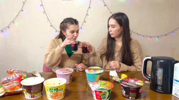 ПРОБУЕМ КОРЕЙСКИЙ РАМЁН | TRY KOREAN RAMEN | САМЫЙ ОСТРЫЙ РАМЁН