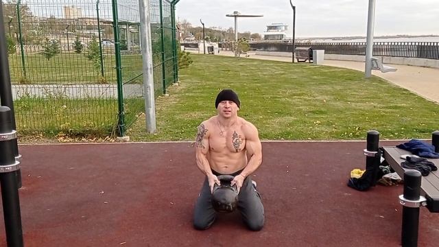 Супер быстрая тренировка спины и поясницы с гирей смотреть онлайн
