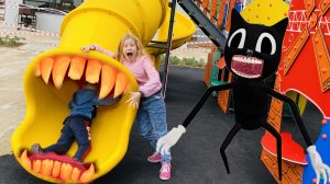 Горка Пожиратель ХОЧЕТ СОЖРАТЬ КАРТУН КЭТА!