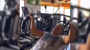 Тренировка 60 летнего Дольфа Лундгрена