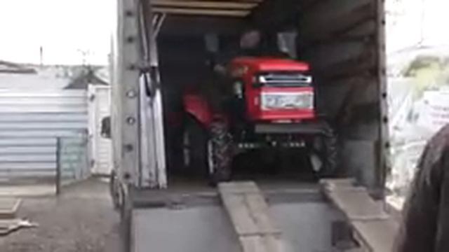 КАЖДЫЙ АГРАРИЙ ДОЛЖЕН ИМЕТЬ ТАКИЕ МИНИТРАКТОРЫ смотреть онлайн