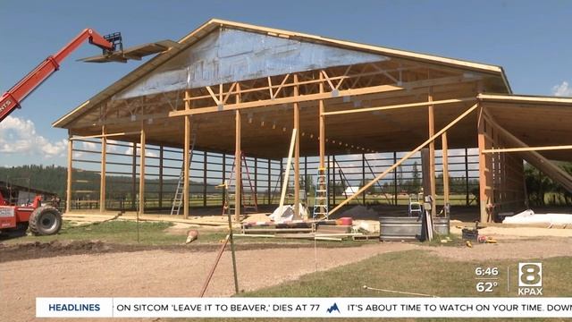 Community rallies to help after Flathead County horse arena collapse смотреть онлайн