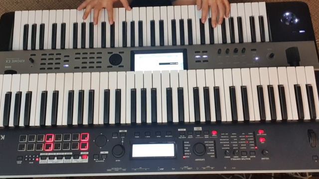 Korg KROME Ex VS Korg KROSS 2 Piano Sound (combi mode) смотреть онлайн