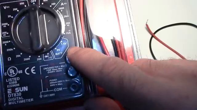 How to test a 9v AA AAA C or D Battery with a Cheap Multimeter смотреть онлайн