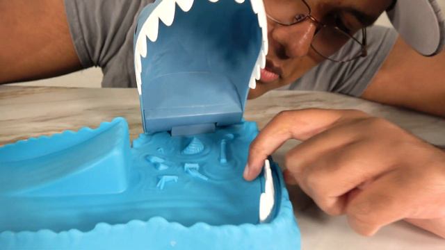 Win Or Get Chomped, Monster Jam Mini, Corkscrew Racing Action, Race & Chomp Playset смотреть онлайн