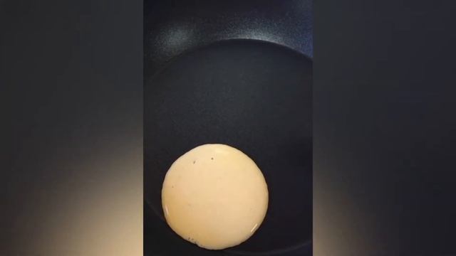 ПАНКЕЙКИ ? Очень вкусный завтрак? Легко готовить, рецепт за минуту. Йогурт, мука, яичко, сахар? смотреть онлайн