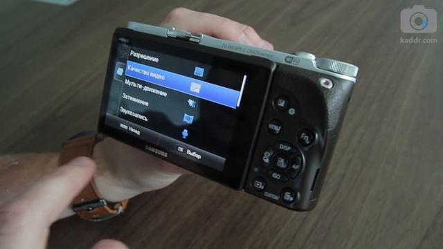 Превью Samsung NX300 - Топовая беззеркалка компании с гибридным автофокусом и Wi-Fi смотреть онлайн