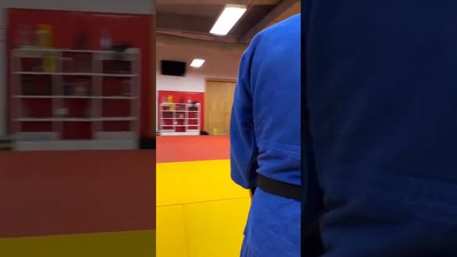 Seoi-Otoshi - бросок через спину с колен. Школа по дзюдо в Астане ORTUS.KZ, тренер Пак Сергей. смотреть онлайн