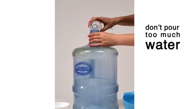 How to Clean Water Bottle | No Brush | Non Harmful Way смотреть онлайн