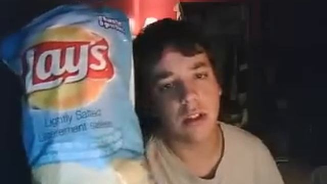SjamSpeaks's Product Review Lays Lightly Salted Chips смотреть онлайн