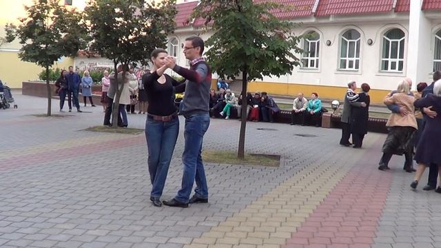 Танго на улице! Парижское танго на улице ! 巴黎探戈 Parisian tango! смотреть онлайн