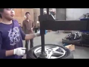 Шиномонтажный полуавтоматический стенд AE&T М-100 220В