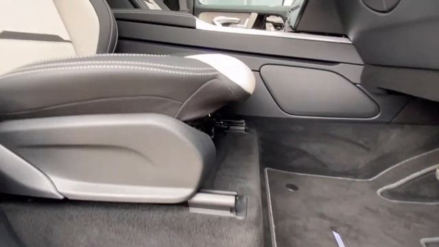 Redline: Mercedes-Benz 4.0 G63 V8 BiTurbo AMG Magno Edition SpdS+9GT 4WD Euro 6 (s/s) 5dr - RV22 VW смотреть онлайн