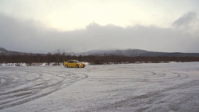 Покатушки в старом аэропорту. 4.11.2014. Апатиты-Кировск смотреть онлайн