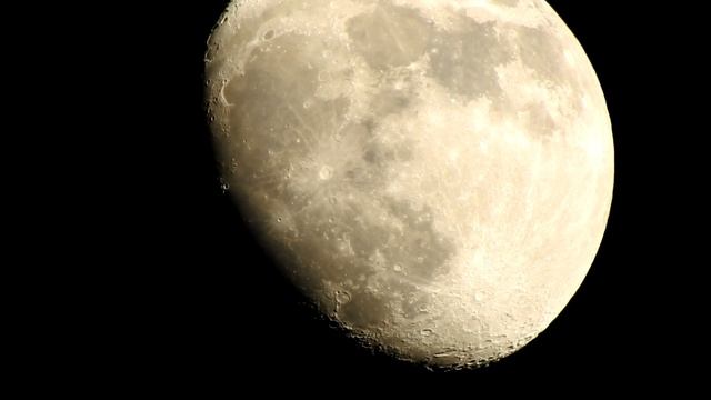 ЛУНА ДАЛЁКАЯ И БЛИЗКАЯ // ЛУНА С ФОТОАППАРАТА NIKON COOLPIX P900 смотреть онлайн